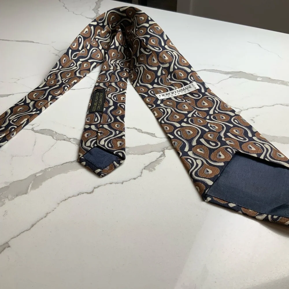 Giorgio Armani Cravatte 100% Linen Paisley Men's Tie. - Picture 4 of 7